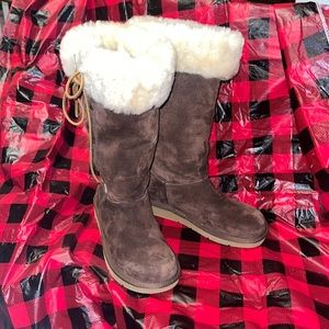 UGG Australia size 8- fits true choc brown tall fur lined lace up the side sexy